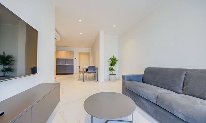 St. Andrew's Apartment | One Bedroom - Suite 5