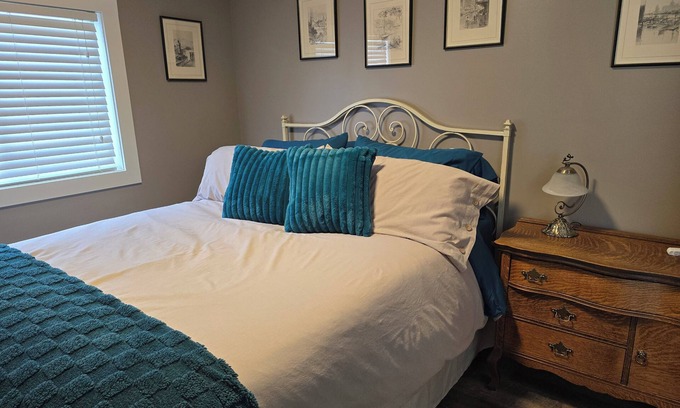 Rutland Apartment | One Bedroom Suite W/Full amenities
