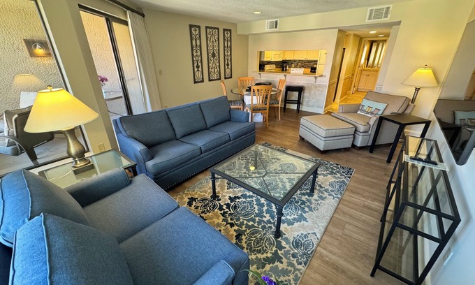 Shelter Cove Condo | One bedroom Harbourside Villa in Shelter Cove Harbour - pool and spa