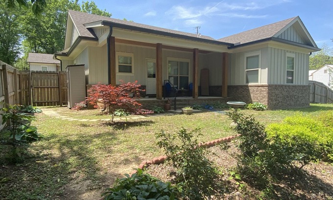 Water Valley House | One block from Main Street, short ride to Oxford, Enid, Sardis and Grenada Lakes