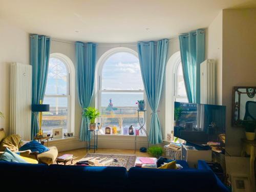 Bognor Regis House | One Double bedroom with en-suite at the Royal - Homestay - not Hotel