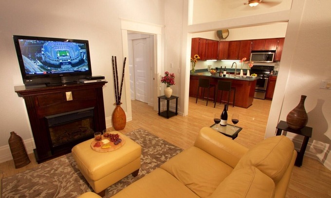 Walla Walla Apartment | One — King Bed, Historic Downtown Apartment in Nicely Appointed Building on Main Street