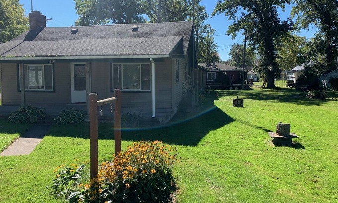 Standish House | One mile east of the Saganing Casino 50 feet from the beach, private boat launch