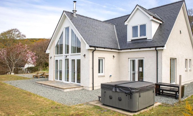 Uig House | One Mill Lands