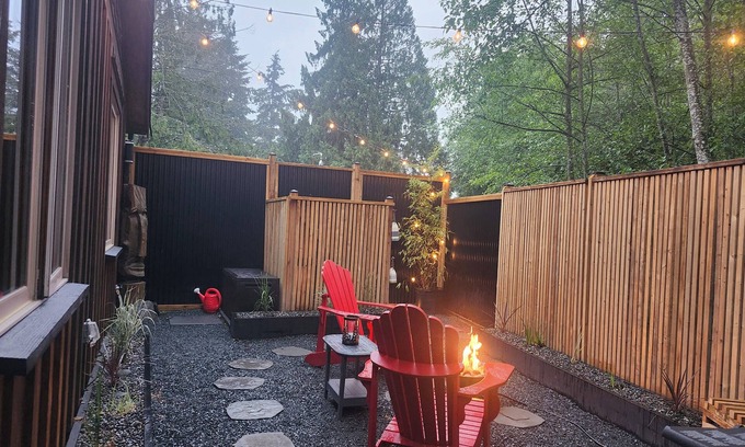 Regional District of Nanaimo Apartment | ONE NIGHT STAYS AVAILABLE OCT - FEB WILSEA HIDEAWAY, BEAUTIFUL NANOOSE BAY