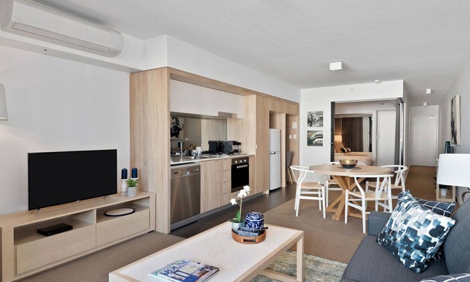 Newstead Apartment | One Oak has a unique design 1 bedroom apartment with stunning European inspired pool and sundeck