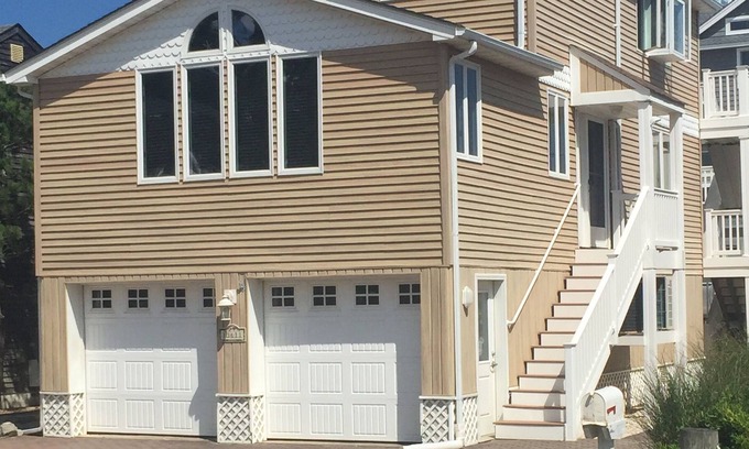 Beach Haven Gardens House | One Off The Beach In Beach Haven Gardens