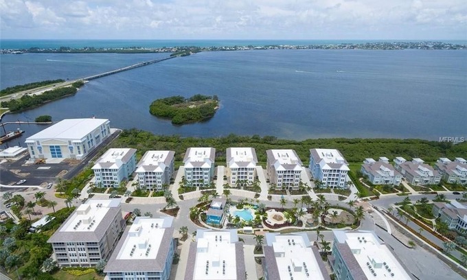 Whitney Beach Condo | One Particular Harbour Penthouse with Views of Anna Maria Sound