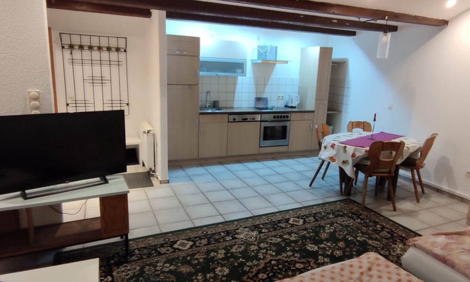 Droyßig Apartment | One-room apartment with separate entrance