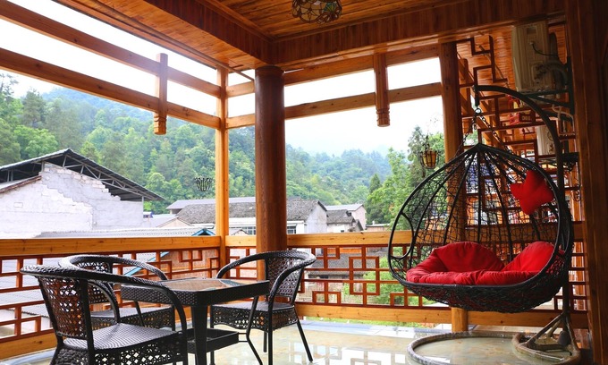 Wulingyuan House | one step to heaven inn