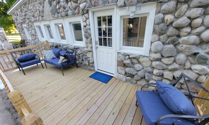 Onekama House | Onekama Stone Contentment House