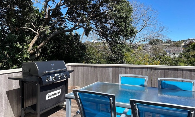 Oneroa House | Oneroa Village Beach House - Stay Waiheke