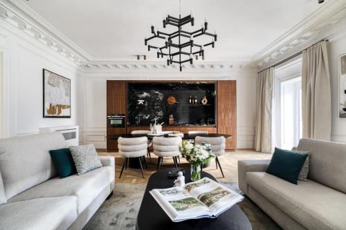 Palais-Royal Apartment | Oniri - Serviced Apartments in Louvre - Rue de Rivoli