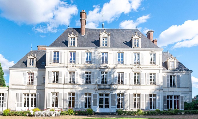 Beauvais Other | Only 1 hour from Paris, enjoy a stay between History and Heritage.
