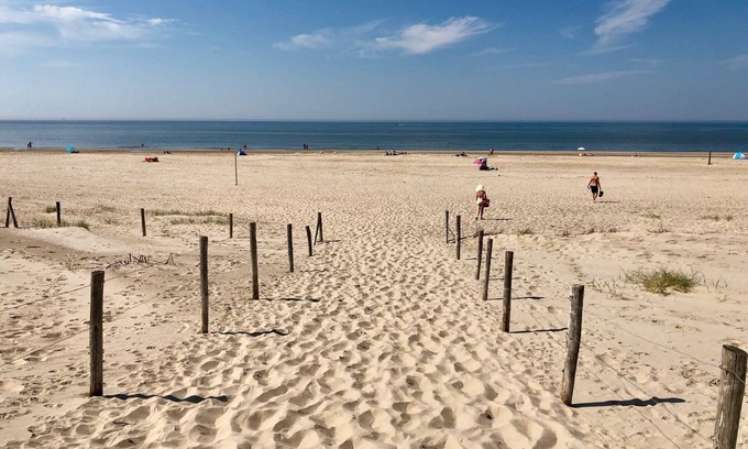 Groet Apartment | Only 2000m from the beach! Comfortable apartment with private terrace