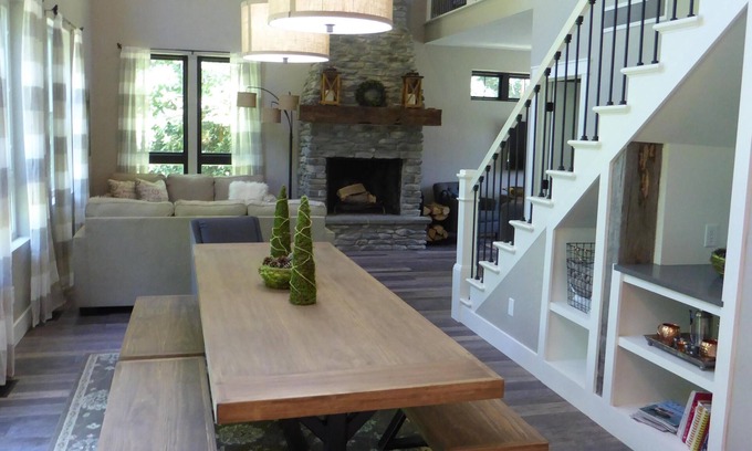 Ligonier House | Only A Few Days Available, Book Your Fall Getaway Now!