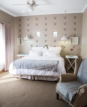 Rustenburg House | Ons Dorpshuis Guesthouse