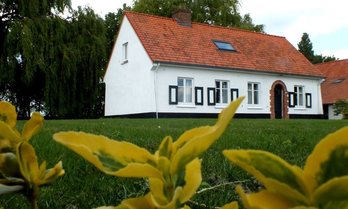 De Moeren House | Ontdek de Kracht van de Rust, Dichtbij de Kust!