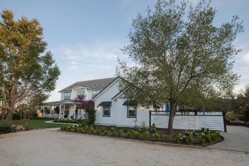 Templeton Apartment | ONX WINES - Clark House Apartment