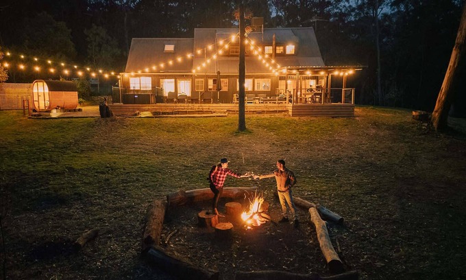 Healesville House | Onyx Retreat Yarra Valley | Spa, Sauna on 13 Acres