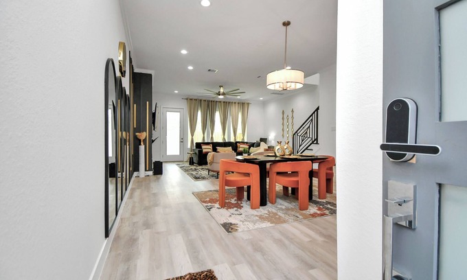 Northside House | Opal Oasis Lodging - MedCenter - Downtownnn
