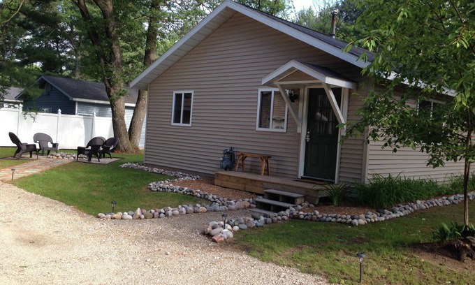 Roscommon House | Open All Year. Ausable River Access. Newly Remodeled!