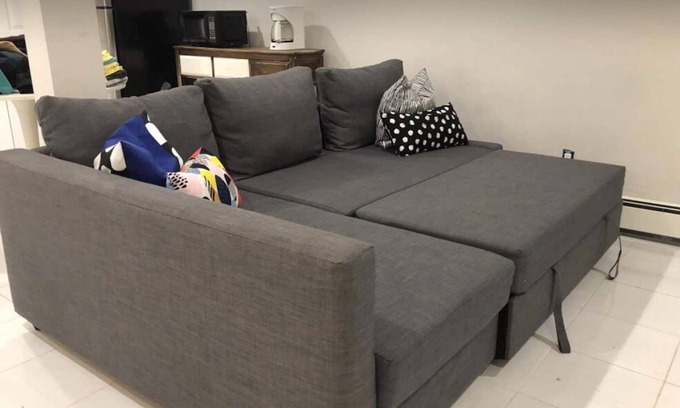 Elwood Apartment | Open bright airy basement apartment