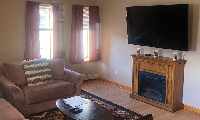 Hyde Park Apartment | Open concept barn turned unique apartment stay