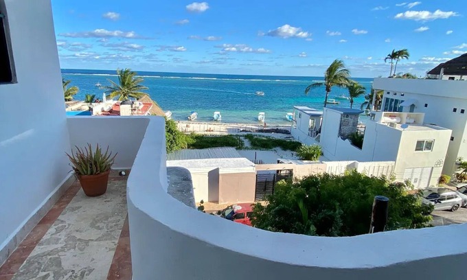 Puerto Morelos House | Open concept penthouse with stunning views