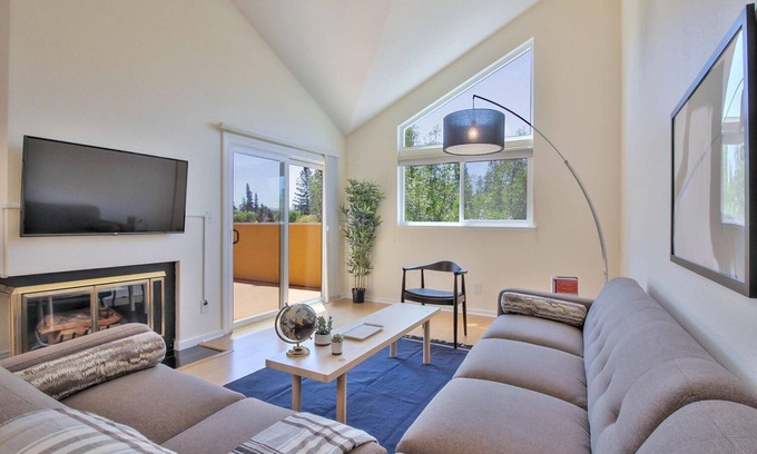 San Carlos Apartment | Open San Carlos 2BR w/Parking & W/D, walk to Restaurants, by Blueground