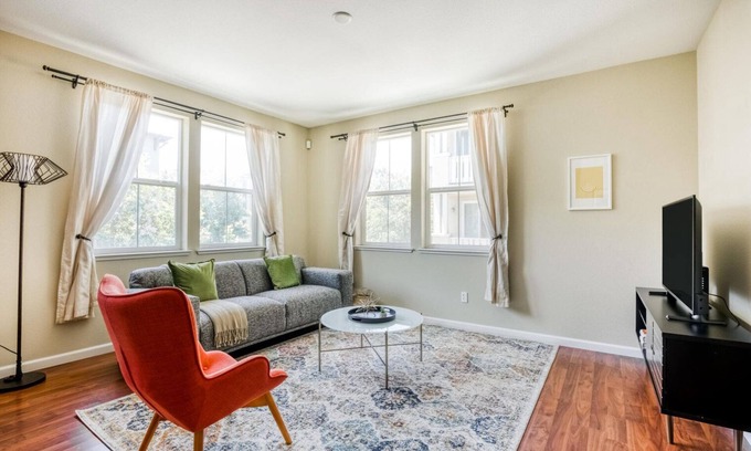San Jose House | Open San Jose 3BR w/Patio & A/C, nr Shops & Cuisine, by Blueground