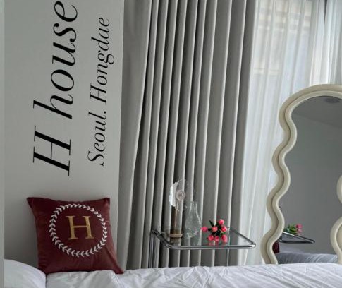 Hapjeong-dong Apartment | OPENㅡHongdae, Hapjeong Station 1 minute, Luxury hotel style, Panorama Han River View 6 people, 2Room, 3Q bed