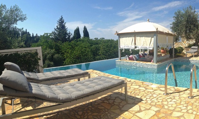 Vlachopoulatika Apartment | Opera House & Pool - Luxury Apartment Oro, Paxos