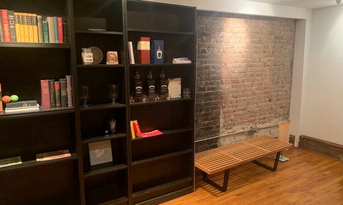 Park Slope Apartment | Opera Loft | Large full floor loft on Fifth Avenue