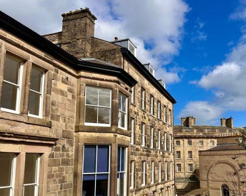 Goostrey House | Opera View - 2 Bed Apartment