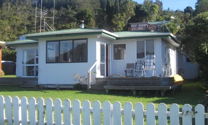 Opoutere House | Opoutere - Nat's Place