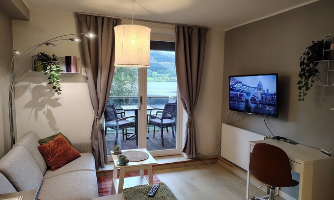 Vossestrand Apartment | Oppheim Holiday Apartment with swimming pool