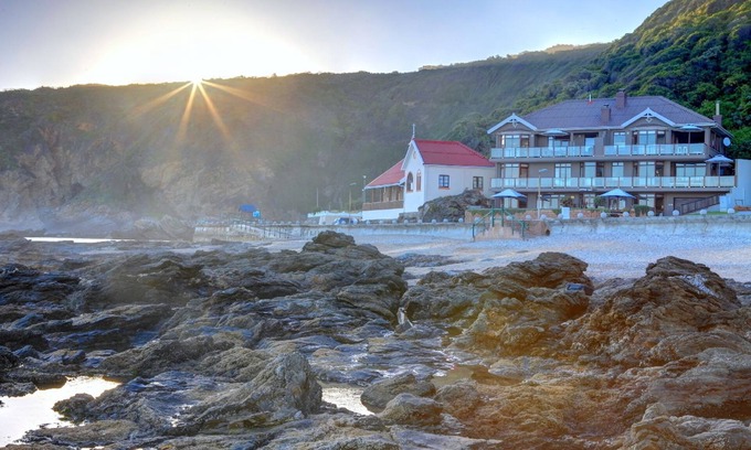 Herolds Bay Apartment | Oppiesee Selfcatering Apartments