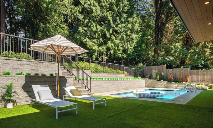 West Vancouver Villa | Opulent Retreat Pool, Spa, Hot tub & Theater