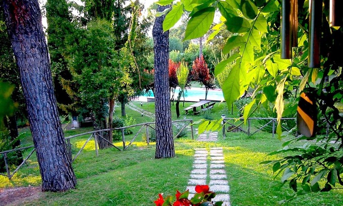 Terni Villa | Opulent Villa Private Heated Pool and Park, Volley Ball, Table Tennis, Whirlpool