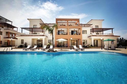 Paphos Apartment | Oracle Exclusive Resort Alena 4