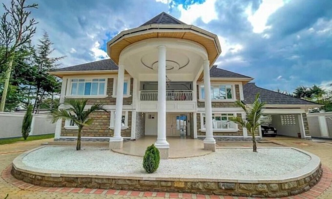 Eldoret House | ORANA Luxury Palace:nElegant and cozy modern home near Eldoret Airport and city