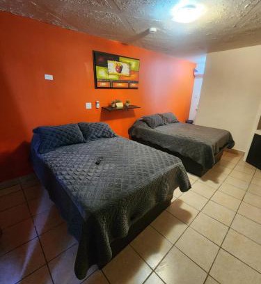Primera Seccion Apartment | Orange condo