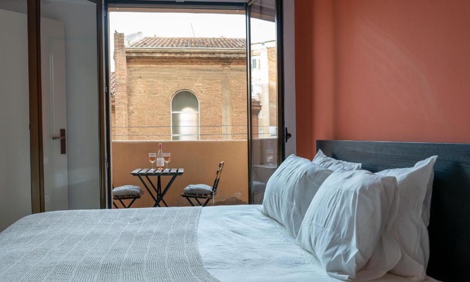 La Font de la Guatlla Apartment | Orange crush Barcelona