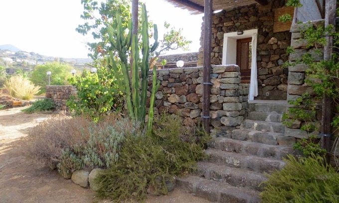 Pantelleria Villa | Orange Dammuso