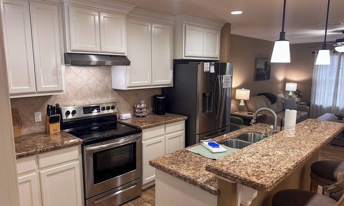 Orange Grove House | Orange Grove Country Home, 3-bedroom/2 bath