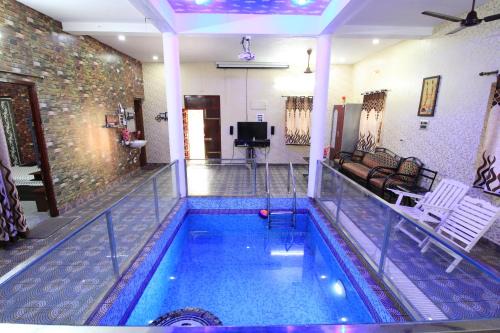 Kalapettai Hotel | Orange Orchid 6BHK Private Pool Villa