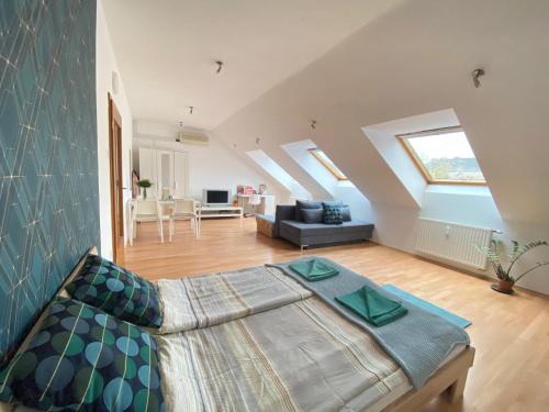 Belso-Ferencvaros Apartment | ORANGEHOMES large studio apartment Erkel street