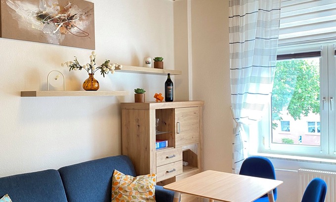 Neudorf-Sud Apartment | Oranger Stern Apartment