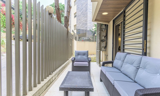 Duhur ash Shuwayr Apartment | Orano -Chic 2-Bedroom Apt in Bsalim